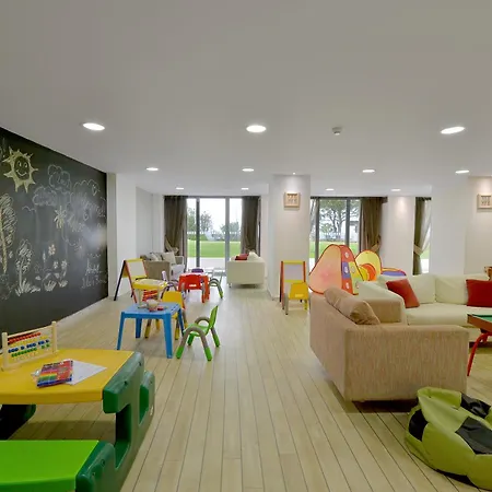Hotell Airotel Achaia