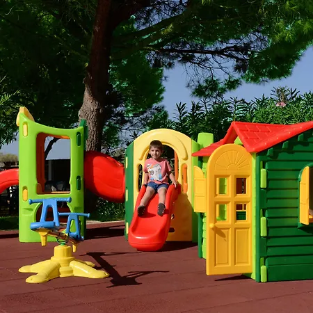 فندق إيروتيل أكايا بيتش باترا