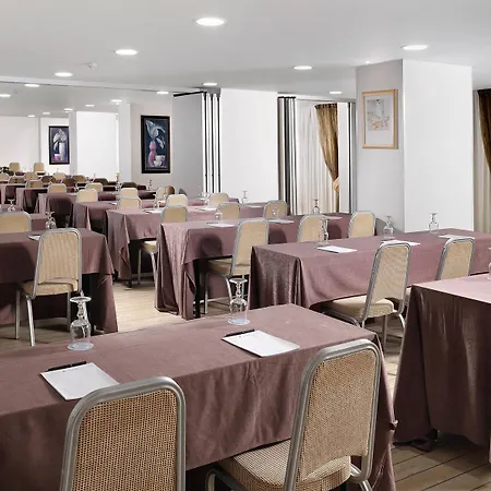 Hotell Airotel Achaia 4*