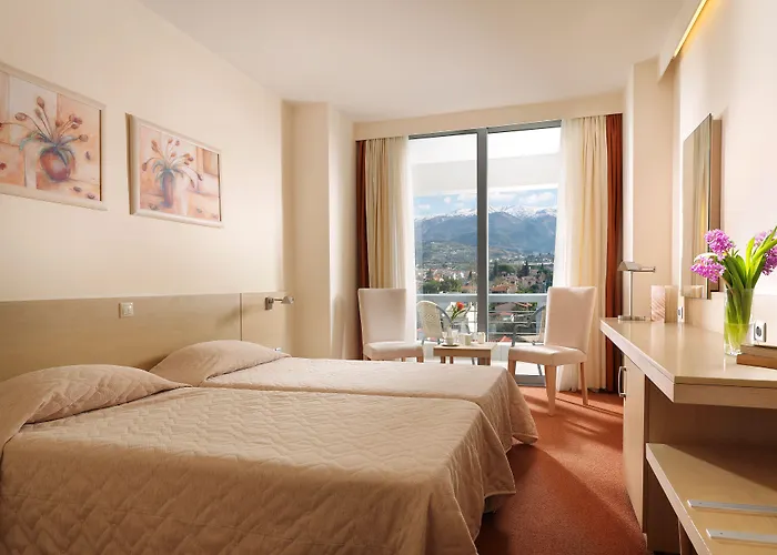Hotel Airotel Achaia 4*