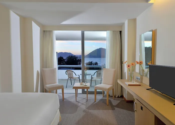 Airotel Achaia Hotel 4*