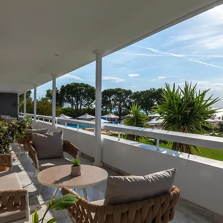 Отель Airotel Achaia 4*
