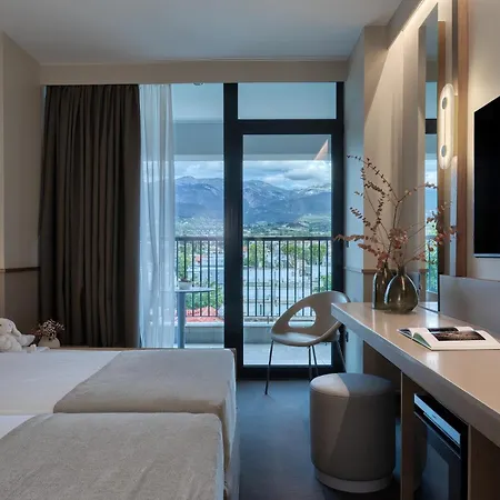 Hotel Airotel Achaia 4*