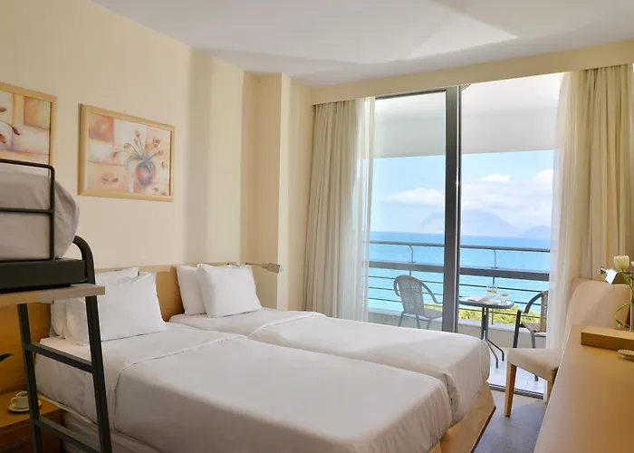 Airotel Achaia מלון 4*